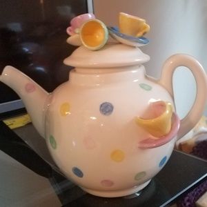 Vintage Saucer Teapot EUC
